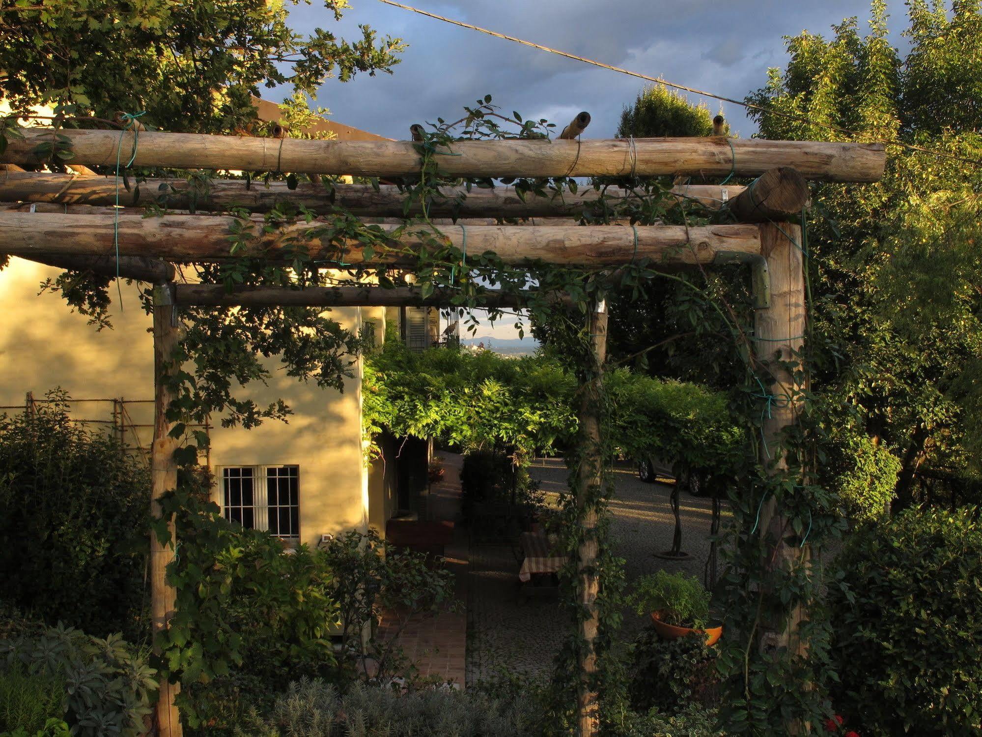 Sotto La Luna Bruna B&B Cocconato Exterior foto